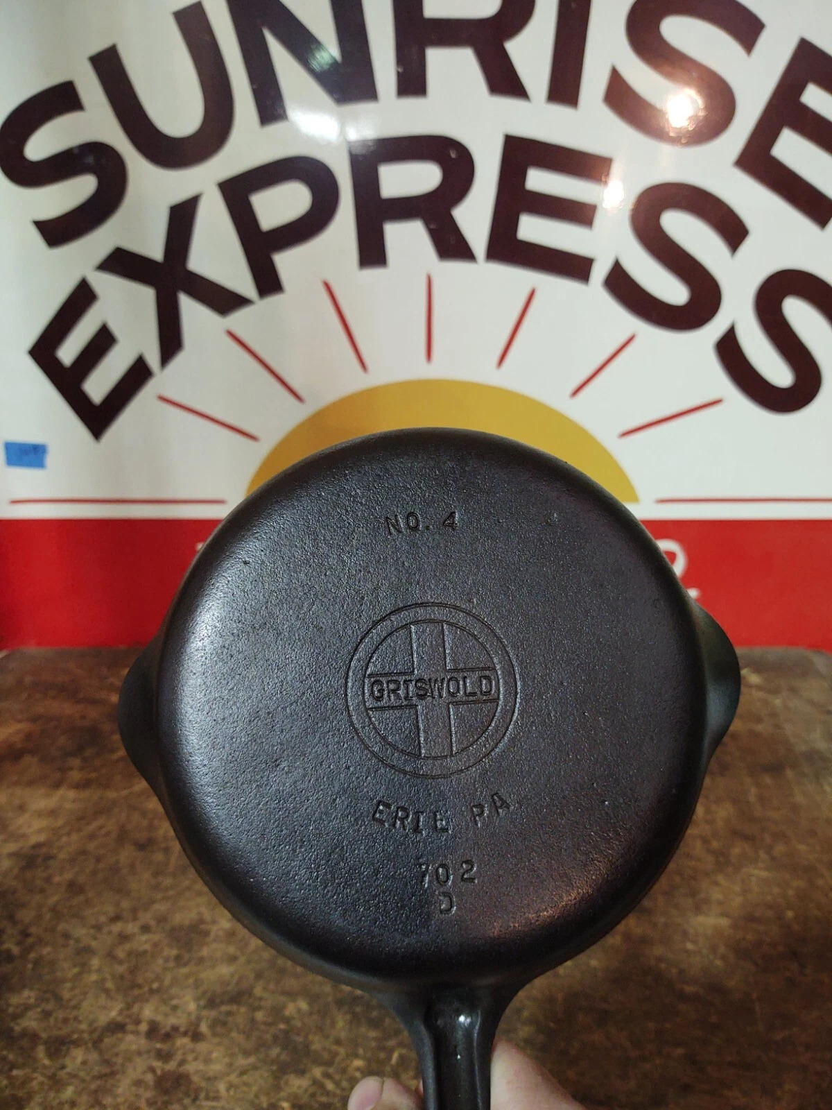 Fully Restored GRISWOLD Cast Iron SKILLET Frying Pan #4 SMALL BLOCK LOGO 7" Flat