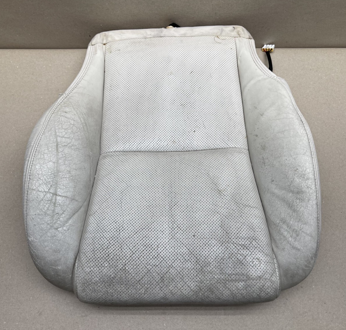 10-11 LEXUS IS250C IS350C FRONT RIGHT SEAT LOWER CUSHION OEM 71002-53590-A0