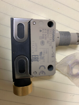 OMRON ZE - Q22 - 2G tipo rullo interruttore limite nuovo in scatola