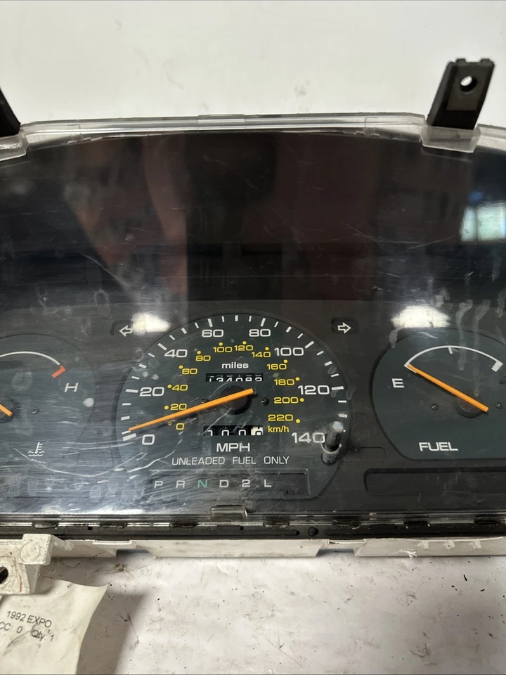 1992-1993 Mitsubishi EXPO AT Speedometer Cluster S3 Foto 3 de 4