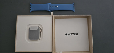 Apple Watch SE GPS + Cellular Aluminum 40mm (2nd gen) Blue Silicone Band