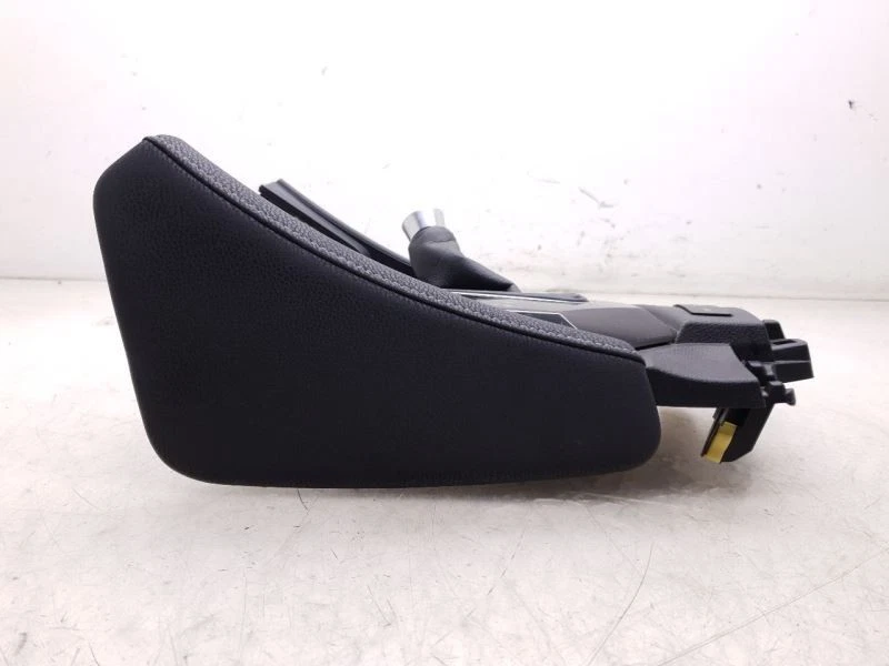 16 Scion IM 17 18 Toyota Corolla IM consola piso bisel de cambio FA21 Foto 3 de 4