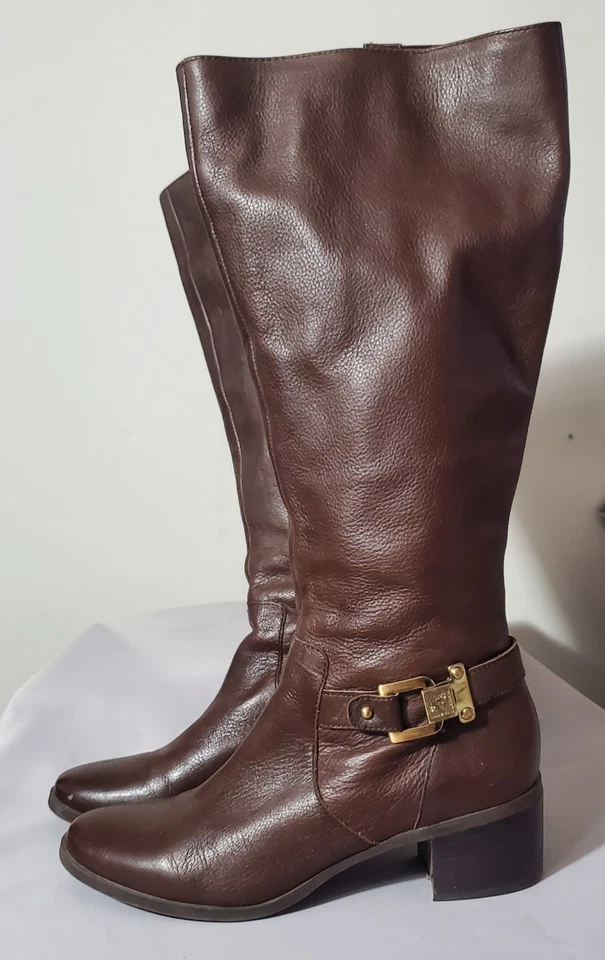 Botas femininas ANNE KLEIN couro Akjoetta salto baixo marrom joelho alto escritório - Imagem 4 de 4