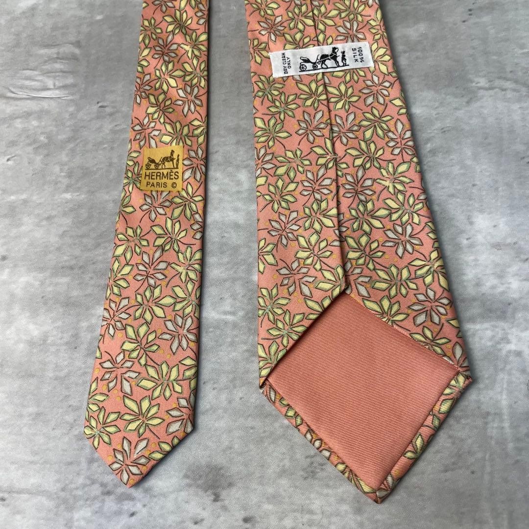 Excellent Condition HERMES Plant Pattern Leaf Tie… - image 6