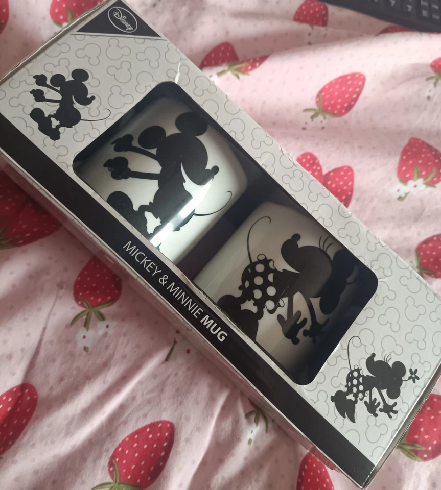 Pair of 2 Disney Mickey & Minnie Mouse Mugs Coffee Cups Brand New Boxed Rare - Image 2 of 3