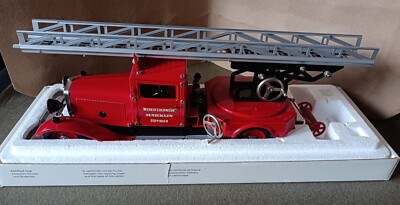 Märklin 1991  Ladder Truck  Fire Department , with certificate and key, new