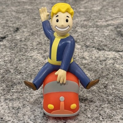 CABLE GUY VAULT BOY 2018 Fallout/Bethesda Video Game Figure w/ Red Vinyl Car-Toy