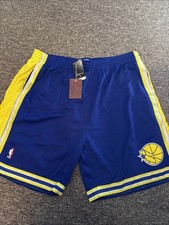 Golden State Warriors Collecting and Fan Guide 35