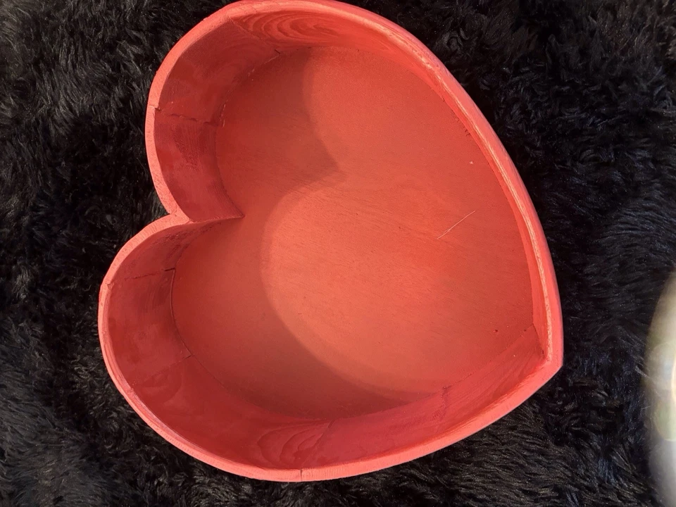 Accesorios de fotografía de bebé recién nacido cesta de madera en forma de corazón para sesión de estudio Foto 3 de 4