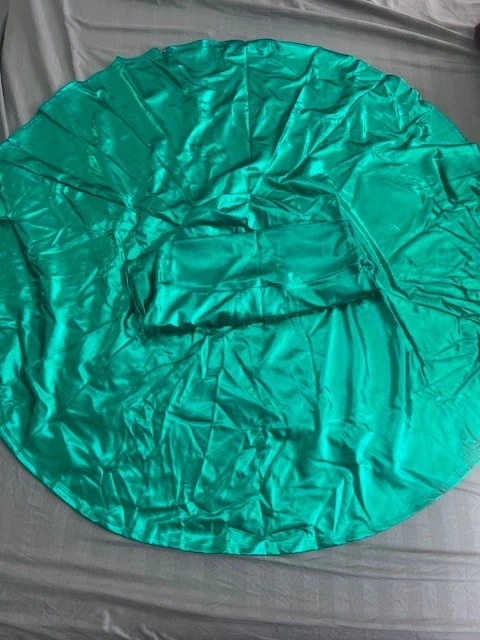 Falda cola de sirena brillante. Mujer talla M. Tela metálica elástica. Disfraz Foto 2 de 4