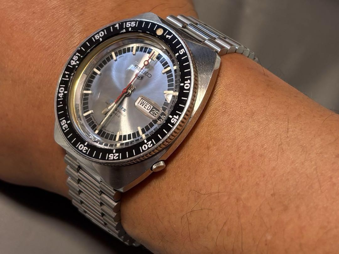 セイコー 5スポーツ 6106-8120 アンティーク ヴィンテージ　初期型 Seiko 5 Sports 6106-8120 Vintage Stainless Steel Day Date