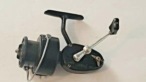 Vintage-Garcia-MITCHELL-300-Spinning-Spin-Fishing-Reel-France