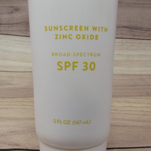 Native Coconut Pineapple Sunscreen 5oz Pack of 2 Zinc Oxide SPF 30 EXP 05/24 NEW - Picture 3 of 10