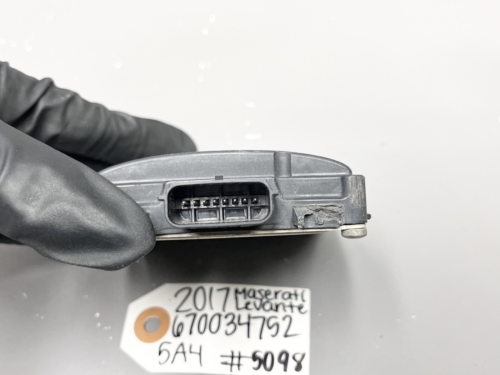 ⭐️2017-2020 Maserati Levante Rear Left / Right Blind Spot Radar Module 670034752