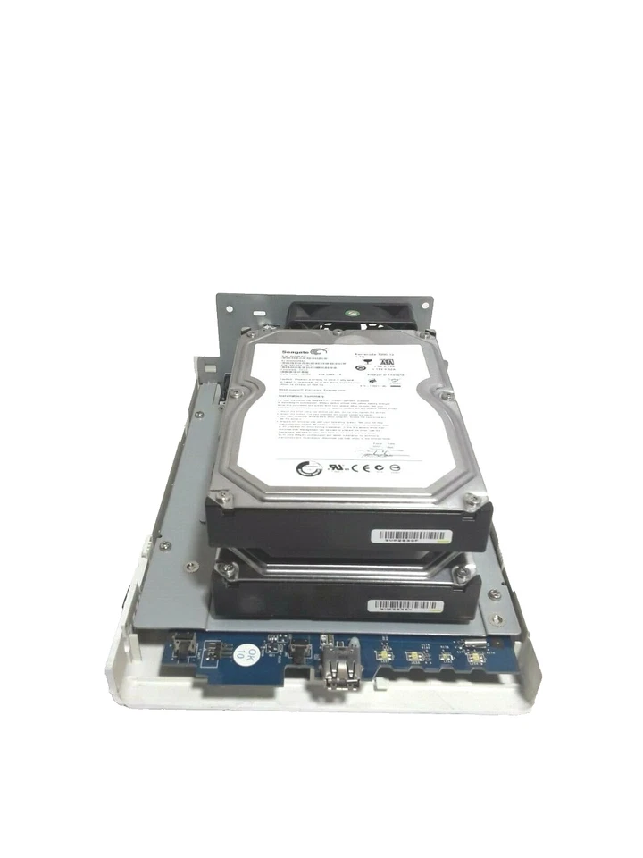 Synology Station DS209 con 2 discos duros de 1 TB puerto USB sin probar Foto 3 de 4