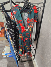 PrettyLittleThing Green Floral Dress V-Neck Flutter Sleeve Open Back 8