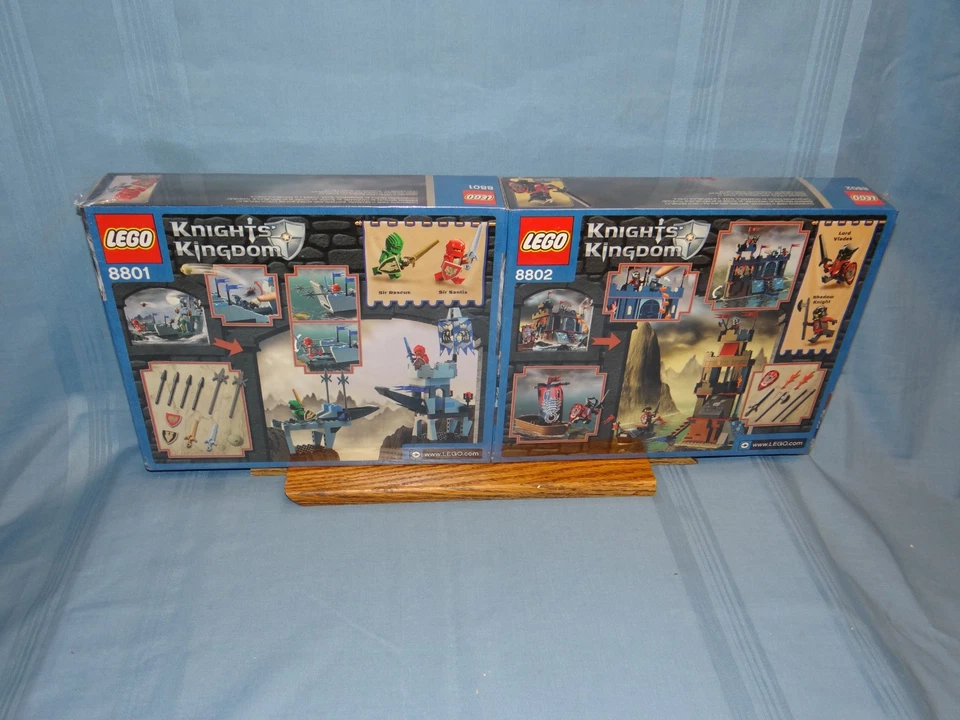 LEGOS 8801/8802 KNIGHTS KINGDOM - Image 2 of 2