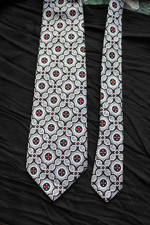 Wemlon by Wembley Geometric White/Black Vintage Wide 70's Tie 121