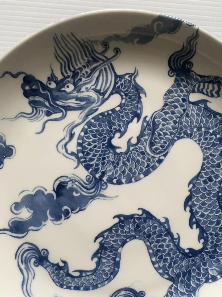 "Plato de cena Williams Sonoma mesa coreana dragón azul y blanco 11""" Foto 2 de 4