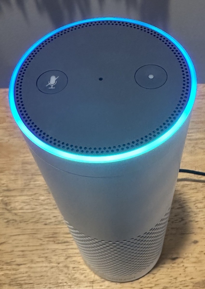 Amazon echo 第1世代 Amazon Echo (1st Generation) Smart Assistant - White for