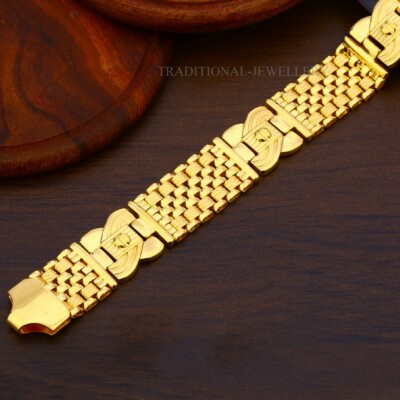 22K Yellow gold Men's Bracelet Beautifully handcrafted diamond cut design  73