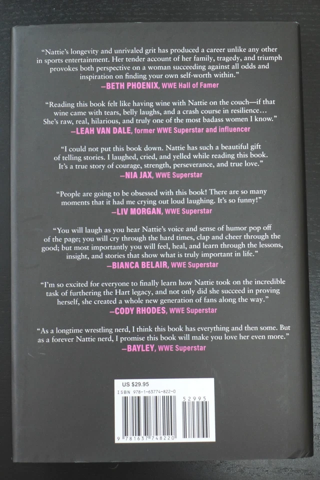 NATTIE NEIDHART WRESTLER  AUTOGRAPHED THE LAST HART BEATING NEW SIGNED BOOK 2025 Foto 3 de 3
