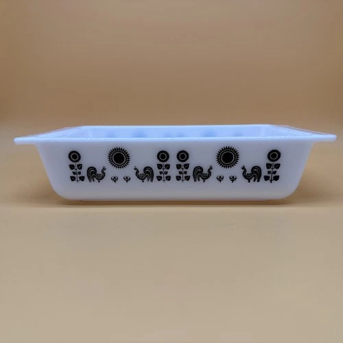 Vintage Pyrex Black Rooster Sunflower 575-B Space Saver Casserole No Lid