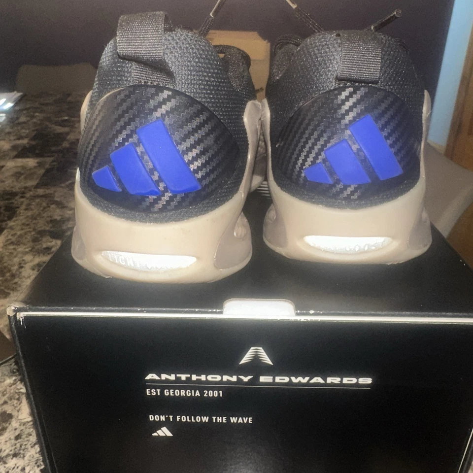 Adidas AE 1 J Low Basketball Sneaker Shoes Champagne Metallic Kid's Sz 5 Used - Image 3 of 4