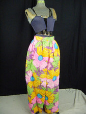 LEISUREMODE Vtg 60s Multi Color Floral Quilted Lounge Skirt-Waist 24"