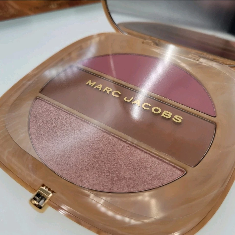Marc Jacobs Café Omega × Three Powder Blush Bronze Highlight TANTALIZE GLO! - Image 2 of 4