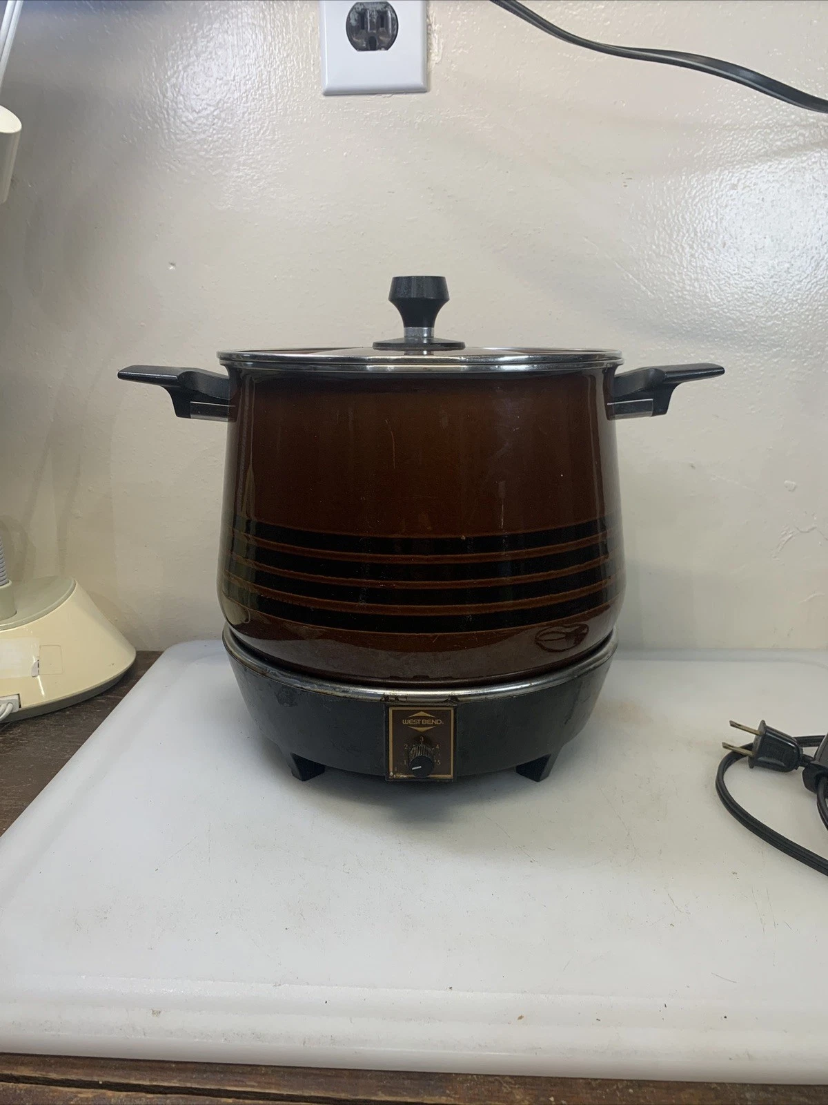 VTG West Bend 5225 Lazy Day 6 Qt Slow Cooker Crock Pot Enamel Tested Works