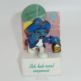 •••traxx38••• : Paul Revere Historischer Schlumpf auf Podest •Nicht im Katalog!•