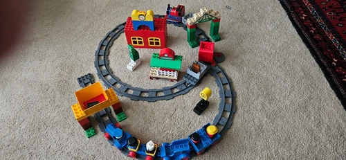102 Pc. Vintage Lego Duplo THOMAS THE TANK ENGINE Train Set + Duplo Train People