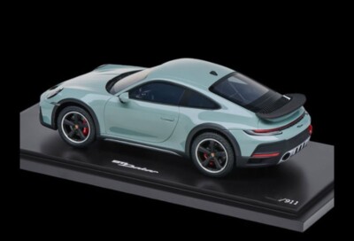 Spark Porsche 911 Dakar 2023 Shade Green Met w/Showcase Dealer