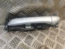 MERCEDES W203 Au&szlig;ent&uuml;rgriff F&uuml;r C Klasse W203 S203 Vorderseite Links In Silber