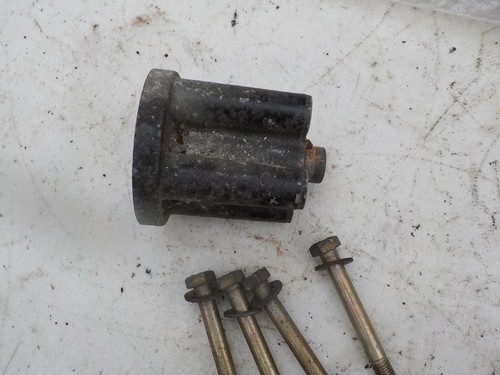 65 - 73 Mustang 2 7/16" Cooling Fan Spacer w/ Bolts 65 66 67 68 69 70 71 72 73 - 第 2/3 張圖片