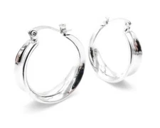 GORGEOUS Lightweight Sculpted 18kt White Gold Plated Curved Round Hoop Earrings