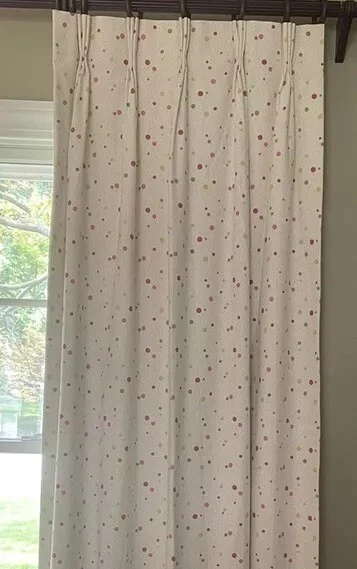 Cortinas plisadas Waverly Lauren Hancock Deco Dot Designer 2 paneles 26x49 Foto 3 de 4