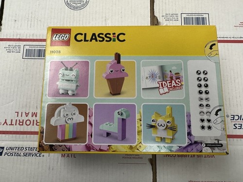 LEGO CLASSIC: Creative Pastel Fun (11028) Building Set - Picture 4 of 5