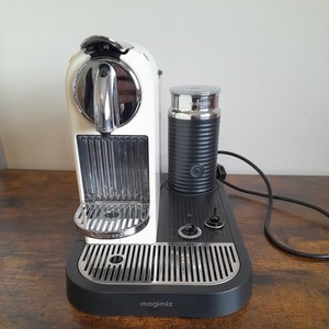 Magimix Nespresso M190 Citiz Kaffeemaschine & Milchaufschäumer