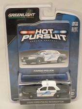 Hot Pursuit Fargo Police 2008 Ford Crown Victoria Series 8 1/64 Diecast