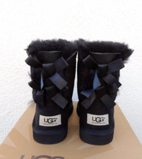 UGG BLACK BAILEY BOW SUEDE/ SHEEPSKIN BOOTS, TODDLER GIRL US 7/ EUR 23.5 NIB