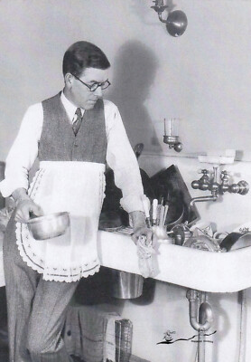 Postkarte - Dad doing the Dishes