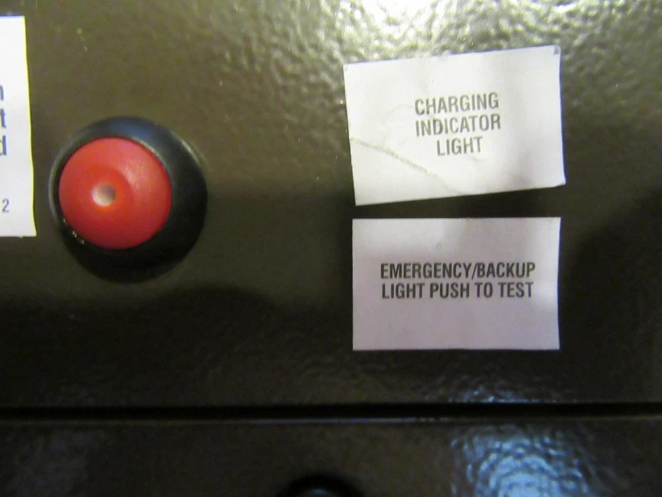 cooper lighting  55W LED security Light - Image 4 of 4