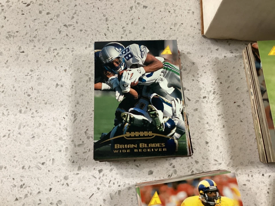 Juego completo de tarjetas de fútbol americano Pinnacle 1995 (1-250) Warren Sapp novato Joe Montana Foto 2 de 4