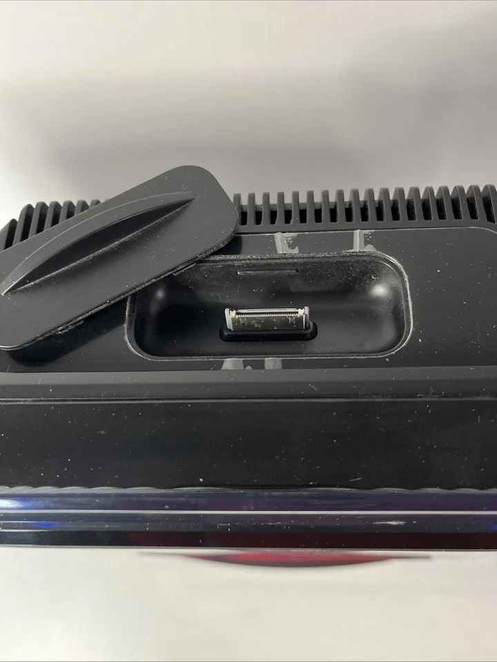 Jensen Wall Mountable Cd & MP3 Dual Alarm Clocks W/Removable Speakers *NO REMOTE - Image 3 of 4