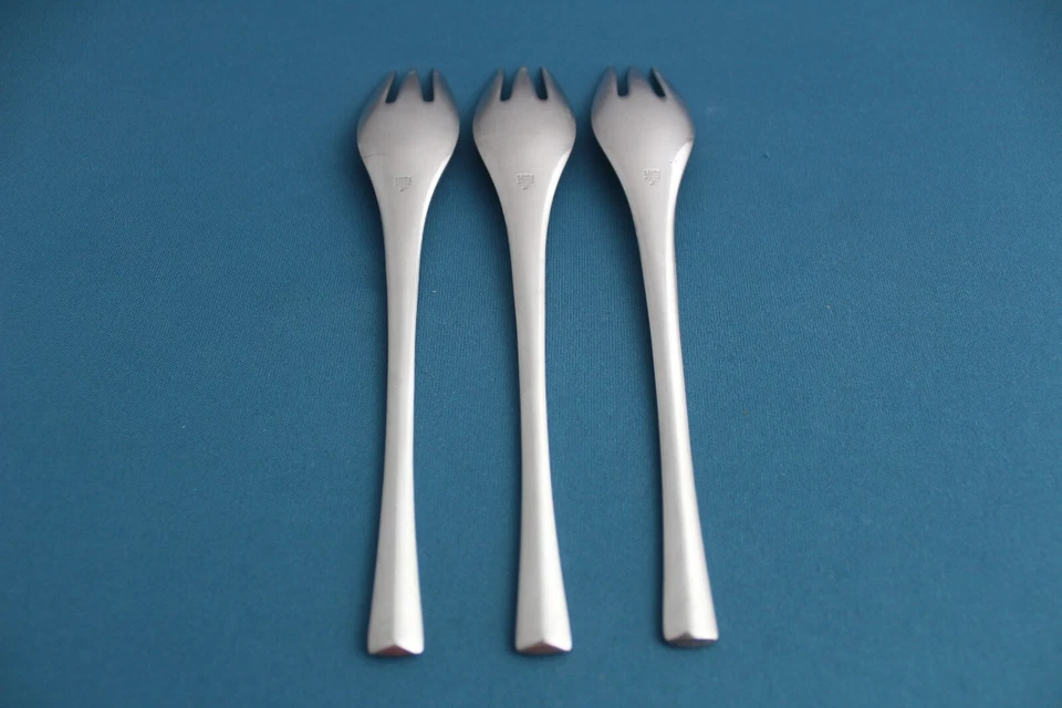 3 вилки для салата Dansk ODIN атласная нержавеющая сталь Германия 6 7/8 дюйма - Изображение 4 из 4
