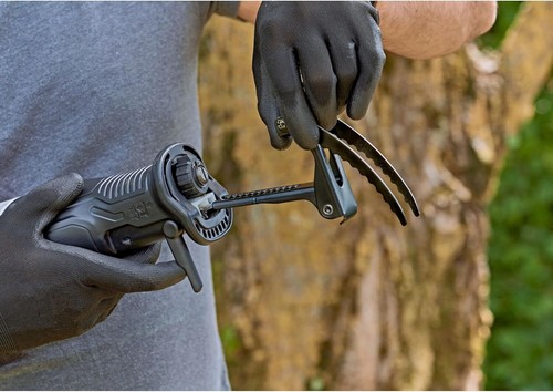 BLACK+DECKER BES301-QS Sega a Gattuccio 220V 750W seghetto dritto legno metallo - Foto 7 di 9