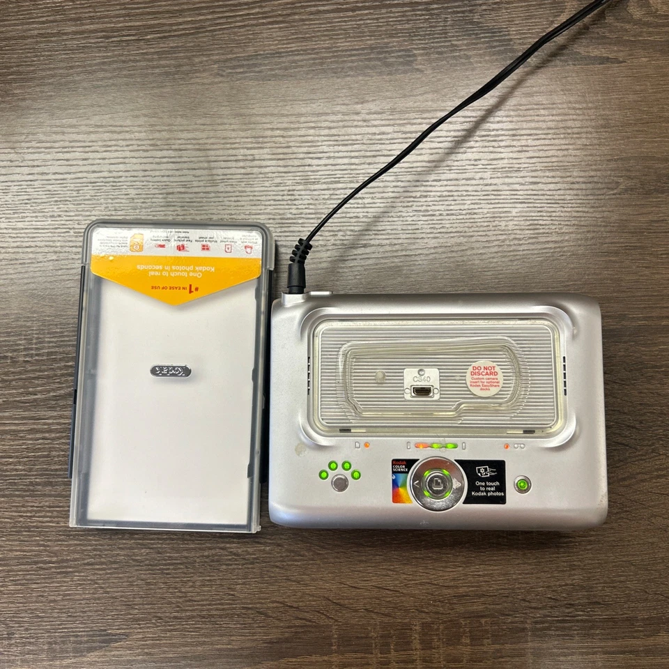 KODAK EasyShare Printer Dock Series 3 with bag and paper (Used) - Image 2 of 4