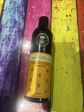 Neal's Yard Remedies Bee Lovely Bath and Shower Gel | Cleanses Skin & Lifts